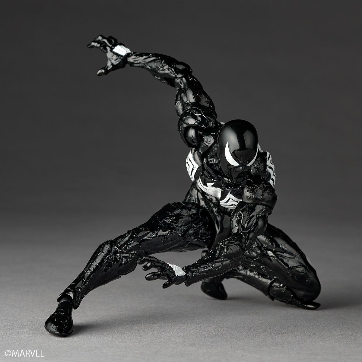 Amazing Yamaguchi / Revoltech: Symbiote Spider-Man (2027 Reissue )(no Bonus)(Pre-Order)