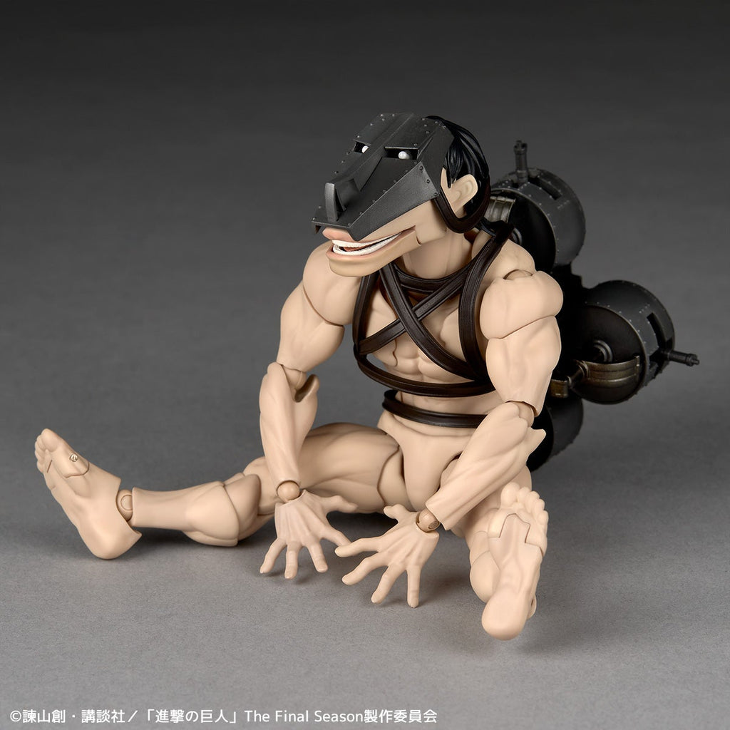 Amazing Yamaguchi / Revoltech: Attack on Titan -Cart Giant (With Bonus)(Pre-Order)