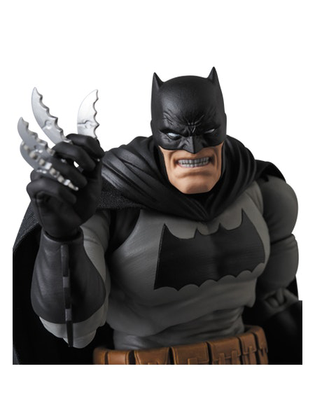 MAFEX -BATMAN (The Dark Knight Returns) No. 106 - Action Figure (Pre-Order)