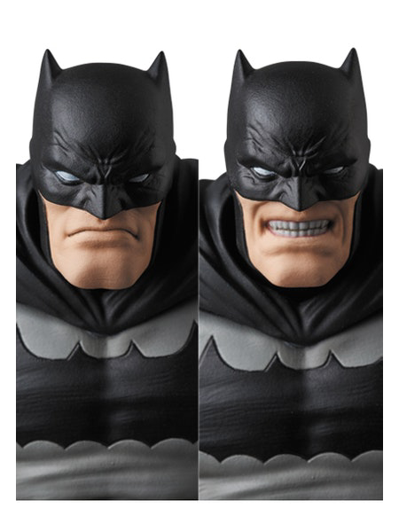 MAFEX -BATMAN (The Dark Knight Returns) No. 106 - Action Figure (Pre-Order)