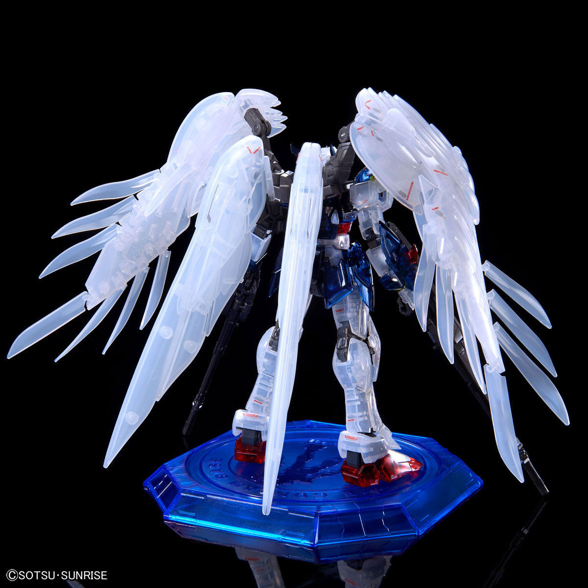 RG 1/144 THE GUNDAM BASE LIMITED WING GUNDAM ZERO EW [CLEAR COLOR]