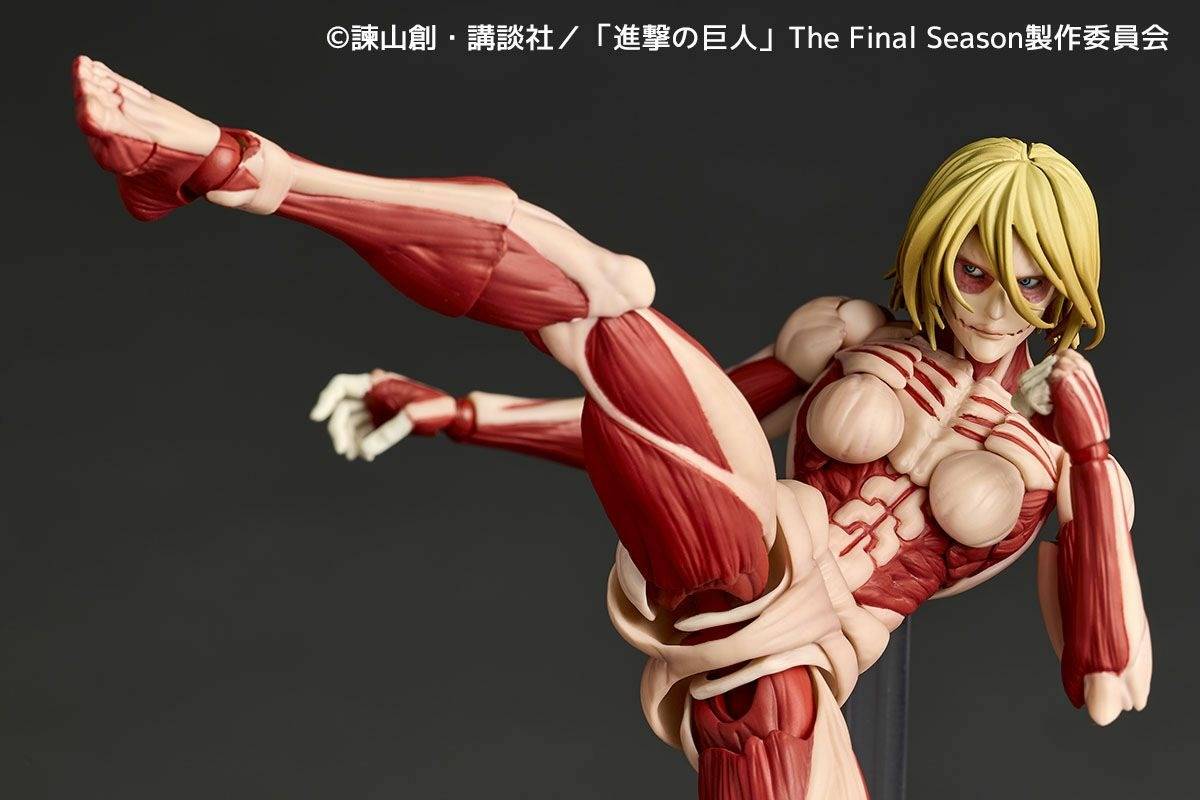 Amazing Yamaguchi / Revoltech: Attack on Titan - Female Titan ( With Bonus)