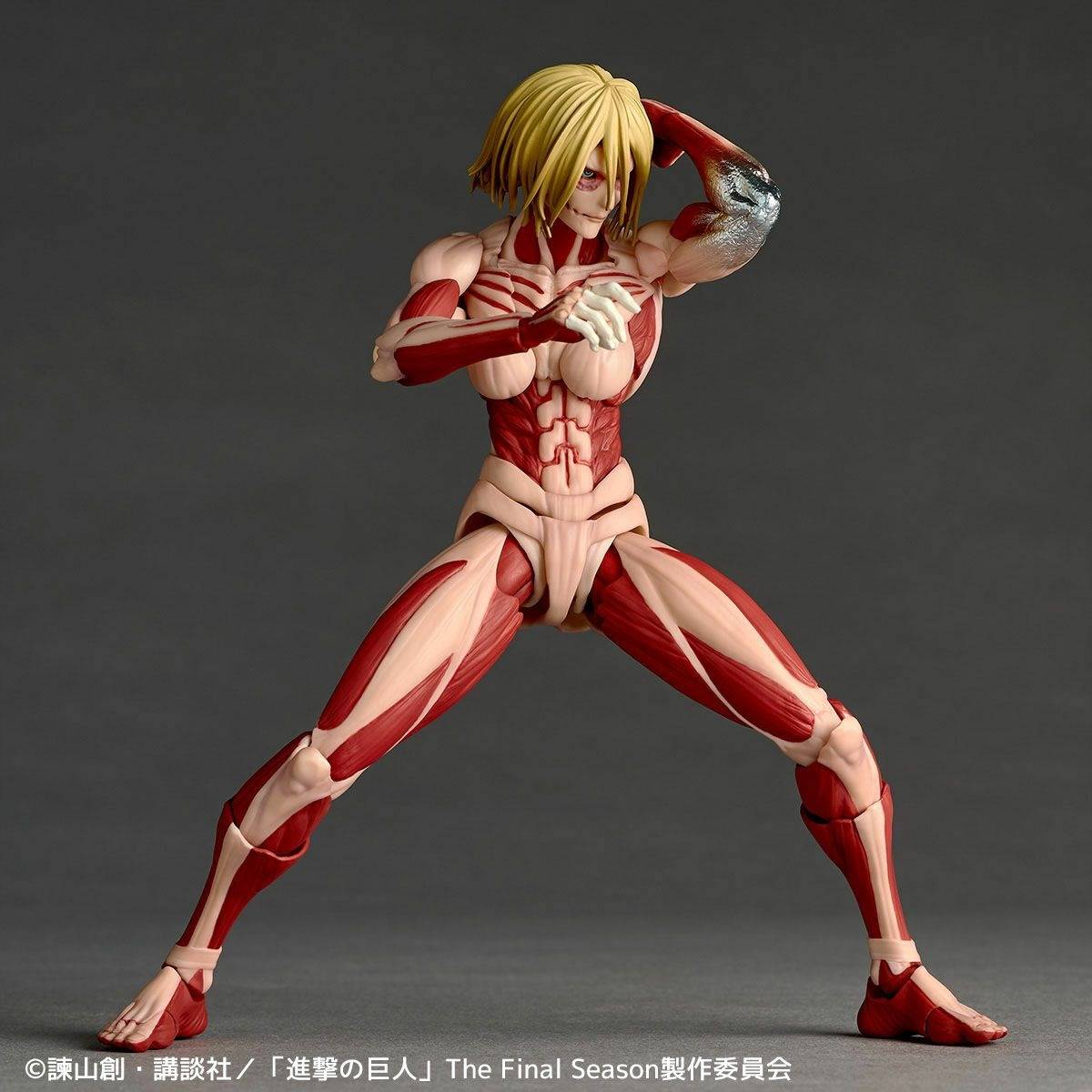 Amazing Yamaguchi / Revoltech: Attack on Titan - Female Titan ( With Bonus)