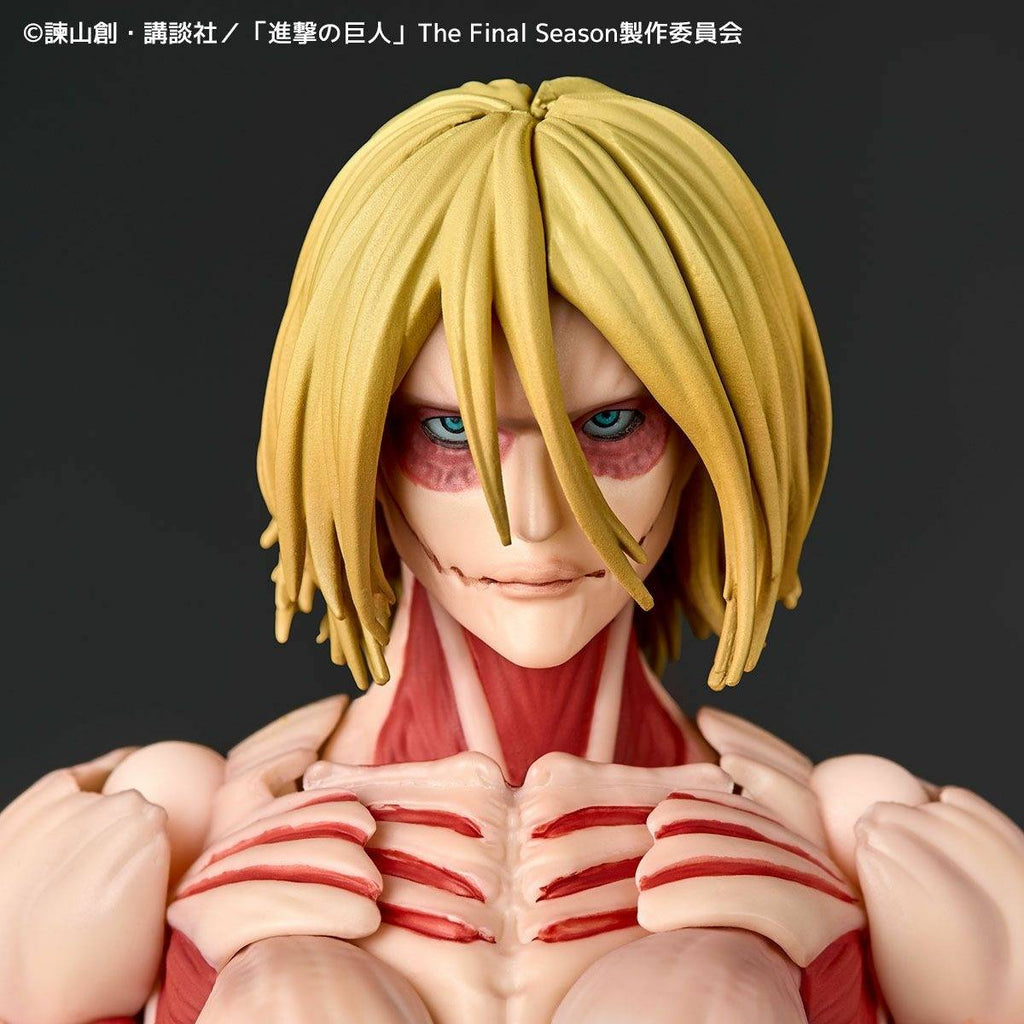 Amazing Yamaguchi / Revoltech: Attack on Titan - Female Titan ( With Bonus)